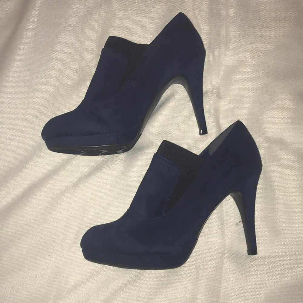 Faux suede navy booties